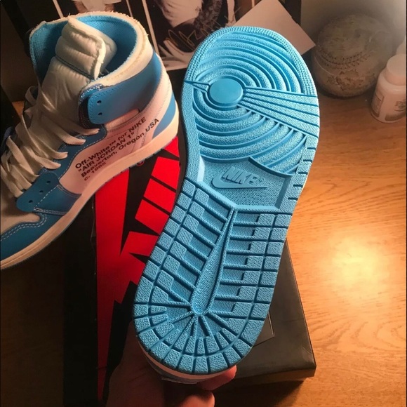 Jordan 1 Off-White University blue - Picture 5 of 7